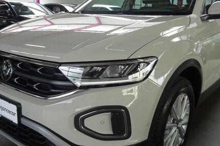 VW T-Roc 63.206 km 23.949 &euro; Holzgerlingen bei Stuttgart 71088