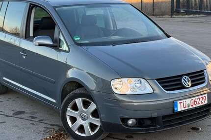 VW Touran 199.000 km 2.899 &euro; Tübingen 72072