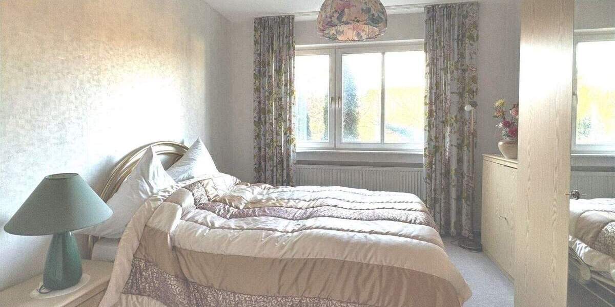 Mehrfamilienhaus, Wohnhaus Stuttgart Kaltental - 8 Zimmer, 200 m&sup2;, 798.000&euro; | Angebot:25662283