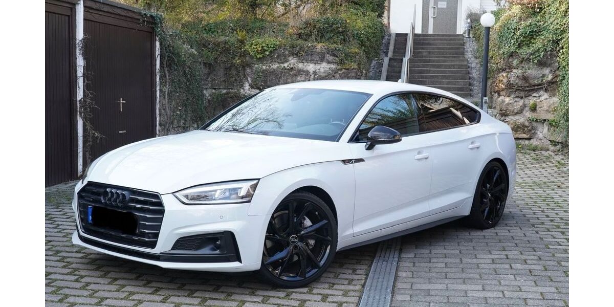 Audi A5 99.000 km 25.900 &euro; Stuttgart 70469