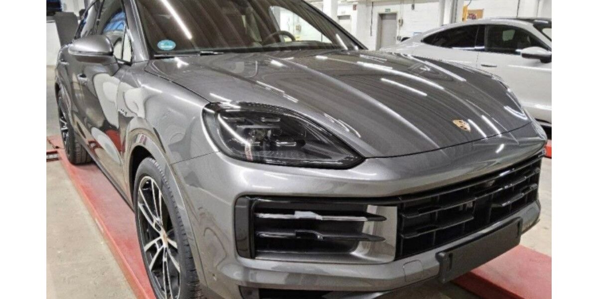 Porsche Cayenne 28.250 km 97.999 &euro; Stuttgart 70499
