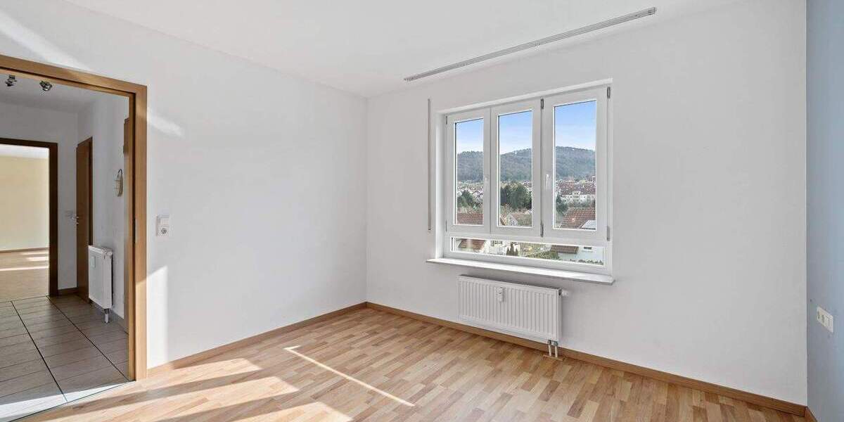 Etagenwohnung Eningen - 2 Zimmer, 65 m&sup2;, 299.000&euro; | Angebot:25779621