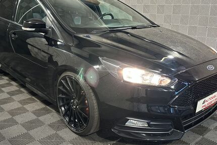 Ford Focus 104.621 km 11.950 &euro; Horb am Neckar 72160