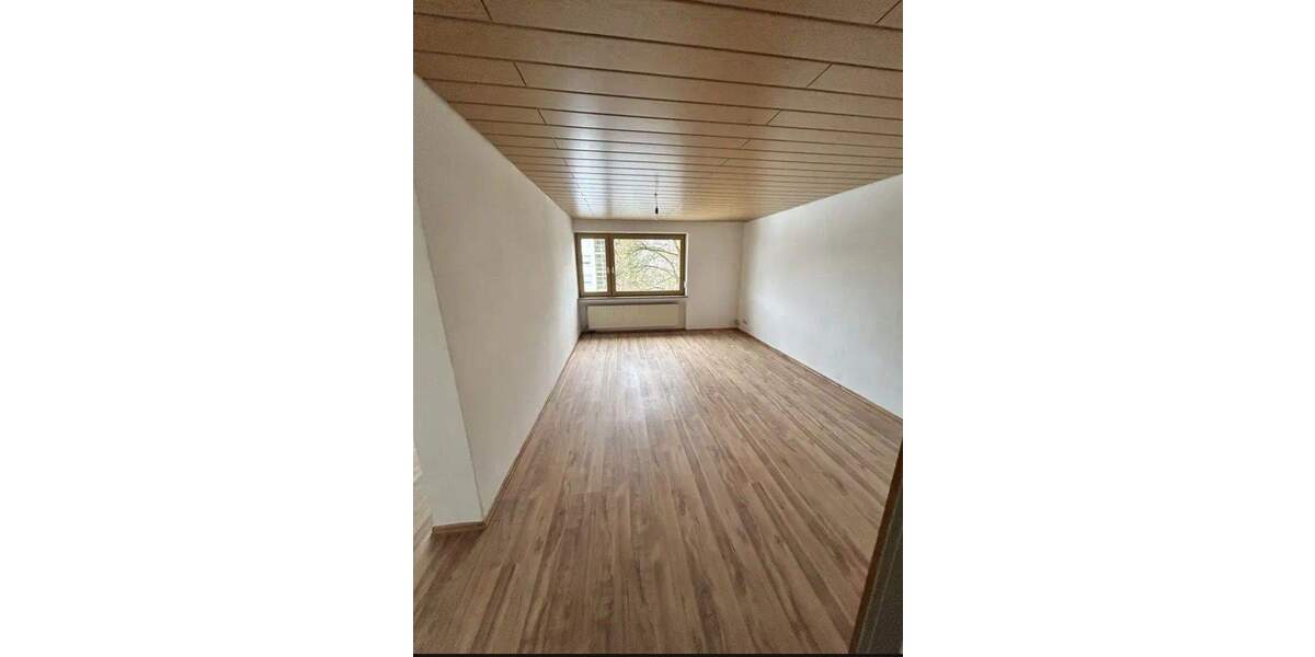 Etagenwohnung Herrenberg - 4 Zimmer, 96 m&sup2;, 330.000&euro; | Angebot:25712558