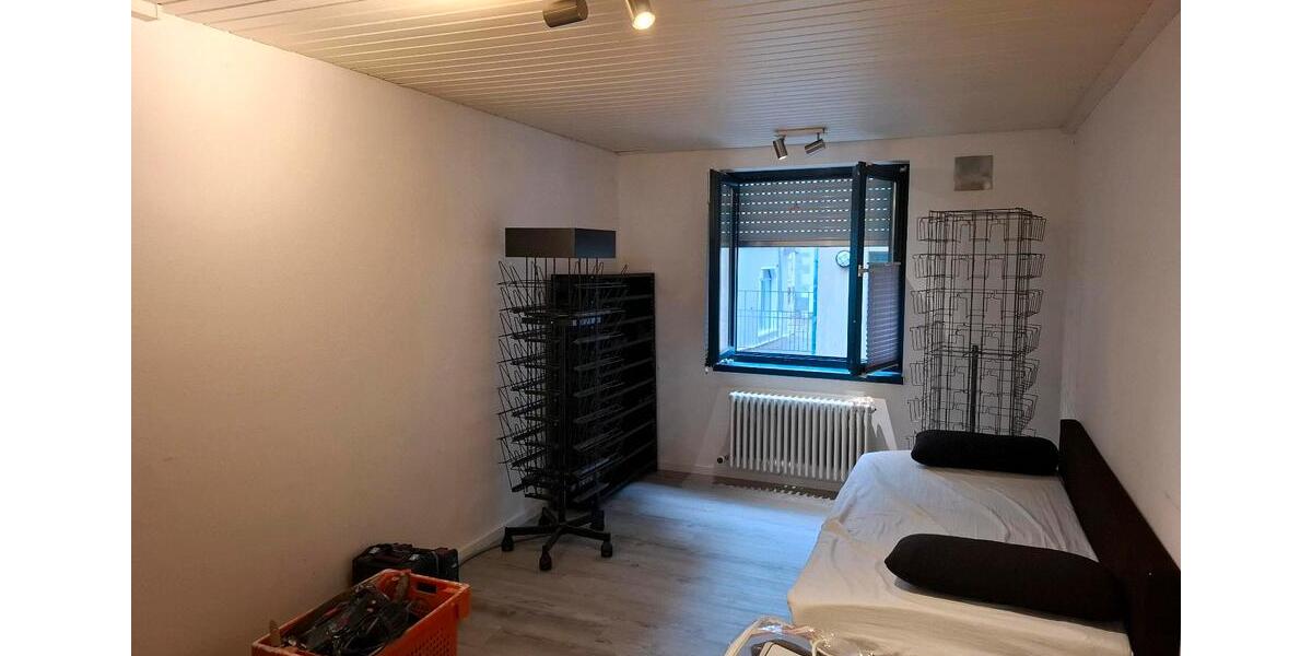 Gewerbeobjekt Reutlingen - 900&euro; | Angebot:25137183