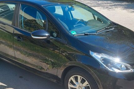 Peugeot 208 82.000 km 5.999 &euro; Nürtingen 72622