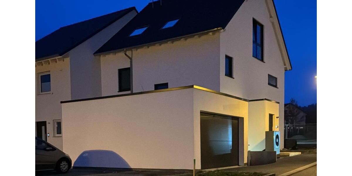 Doppelhaushälfte Rottenburg am Neckar - 7 Zimmer, 220 m&sup2;, 790.000&euro; | Angebot:27126762