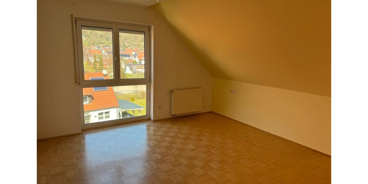 Etagenwohnung Burladingen - 4.5 Zimmer, 90 m&sup2;, 1.280&euro; | Angebot:26133493