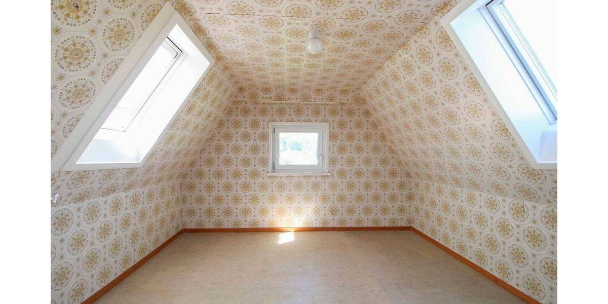 Mehrfamilienhaus, Wohnhaus Stuttgart Botnang - 9 Zimmer, 204 m&sup2;, 980.000&euro; | Angebot:26418214
