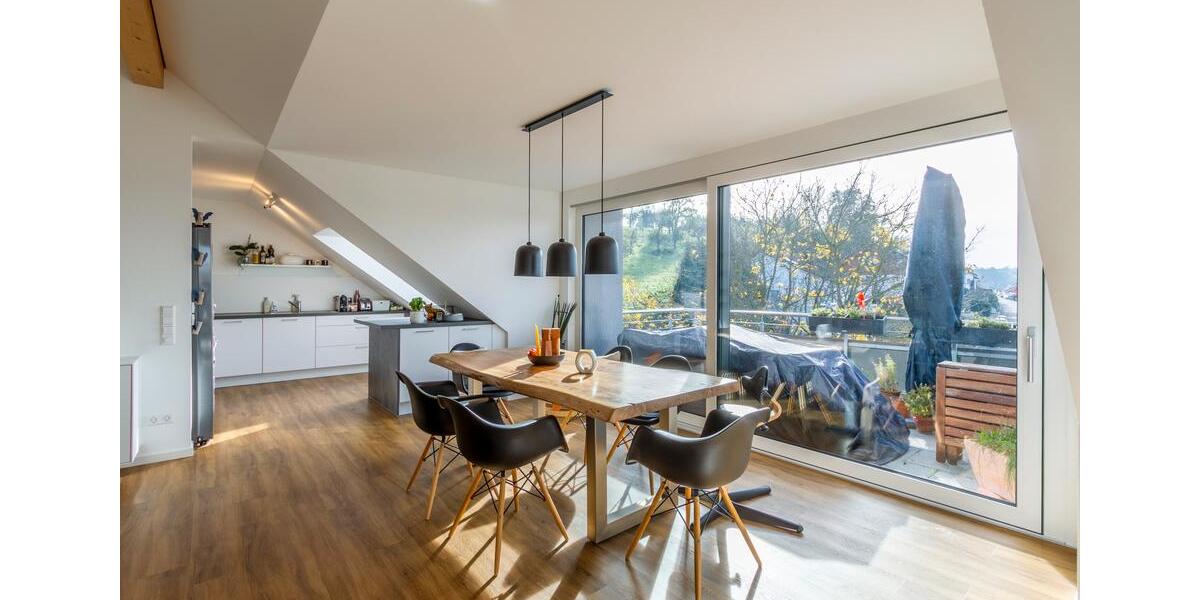 Dachgeschoßwohnung Oberboihingen - 3 Zimmer, 95 m&sup2;, 1.100&euro; | Angebot:25479852