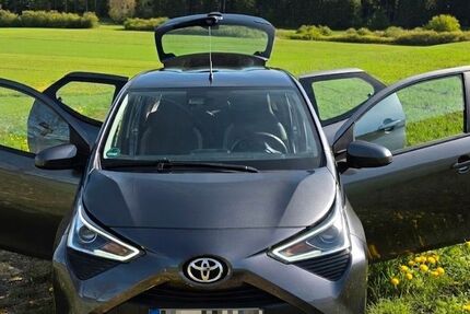 Toyota Aygo (X) 23.500 km 11.100 &euro; Burladingen 72393