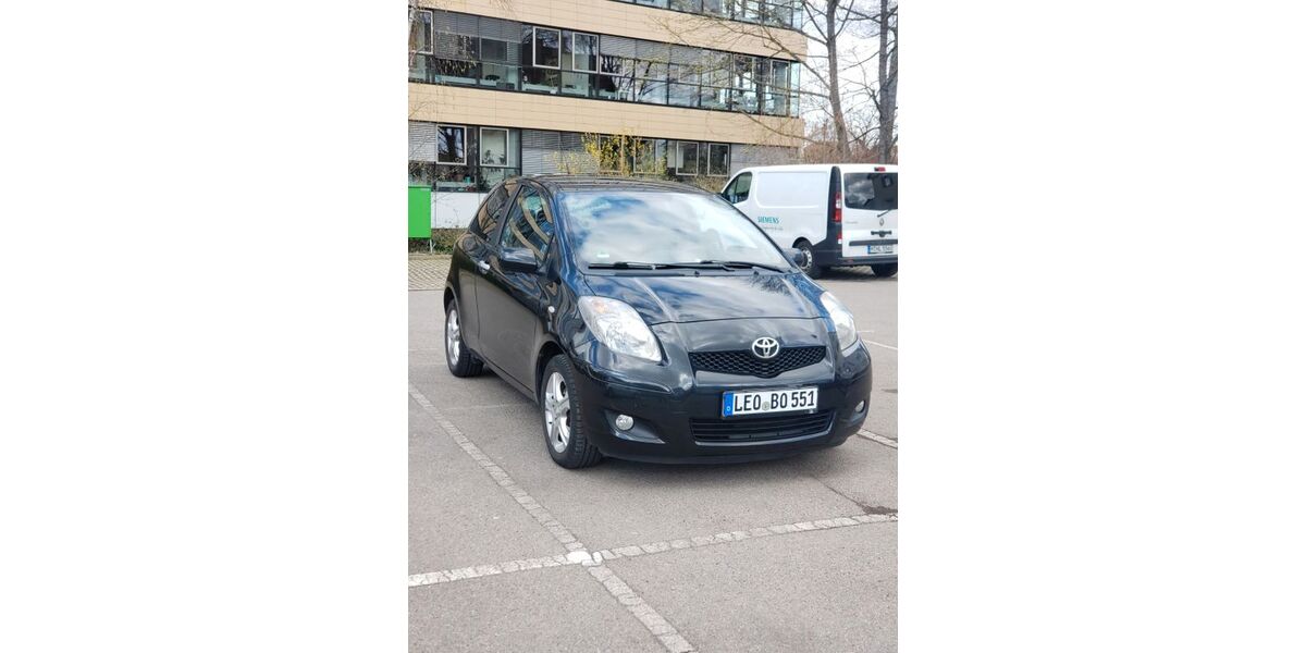 Toyota Yaris 215.000 km 2.750 &euro; Gäufelden 71126