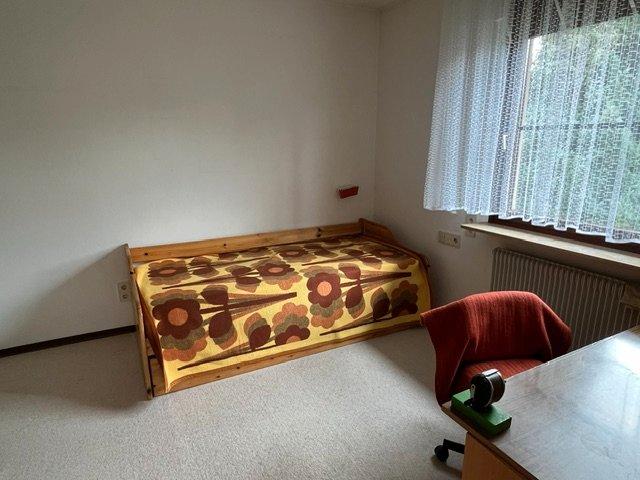 Einfamilienhaus Herrenberg - 3.5 Zimmer, 240 m&sup2;, 576.000&euro; | Angebot:27142349