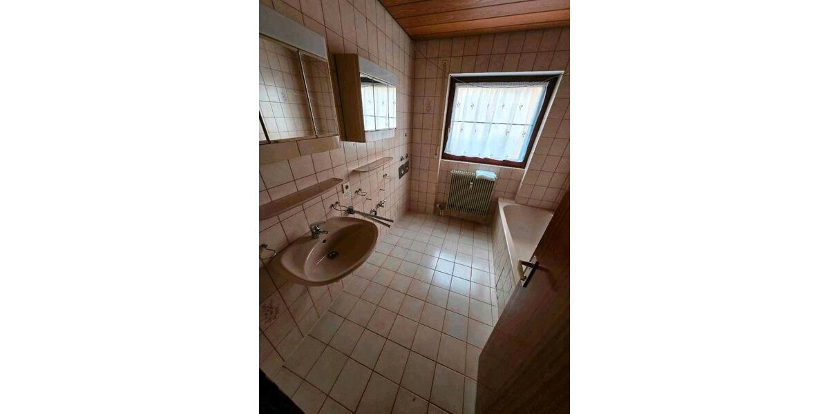Hochparterre Jettingen - 3 Zimmer, 80 m&sup2;, 270.000&euro; | Angebot:25960897