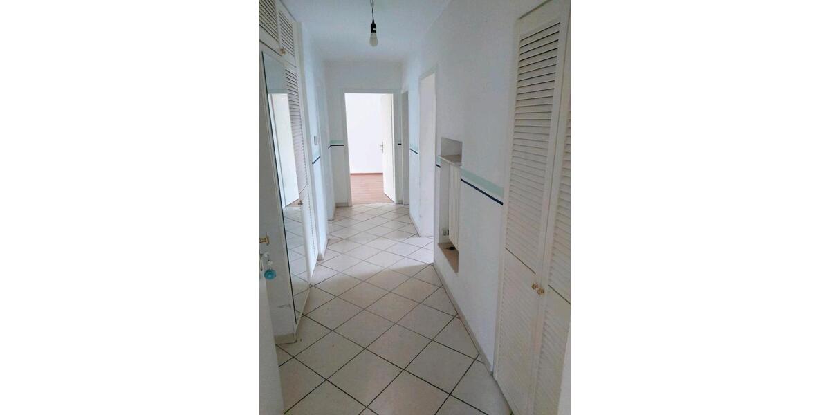 Hochparterre Herrenberg - 4 Zimmer, 91 m&sup2;, 379.000&euro; | Angebot:26603706