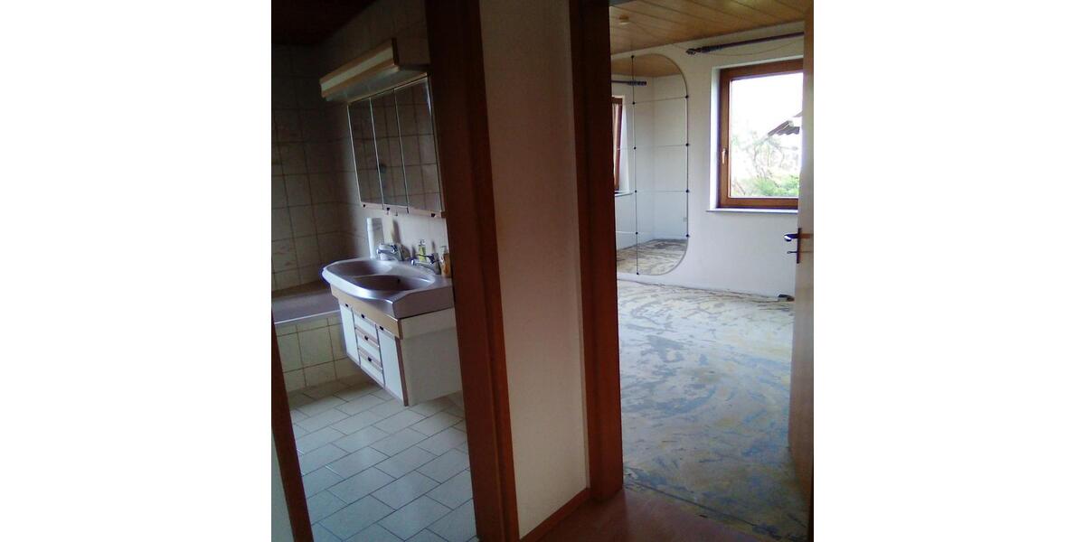 Erdgeschoßwohnung Walddorfhäslach - 5 Zimmer, 120 m&sup2;, 1.500&euro; | Angebot:26134722