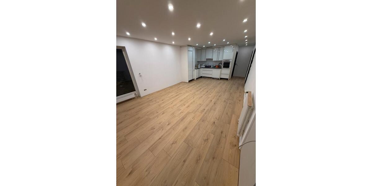 Erdgeschoßwohnung Reutlingen Sondelfingen - 4 Zimmer, 113 m&sup2;, 1.790&euro; | Angebot:25334976