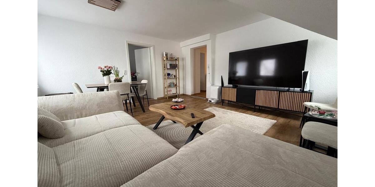Dachgeschoßwohnung Jettingen - 3 Zimmer, 66 m&sup2;, 1.250&euro; | Angebot:26458282