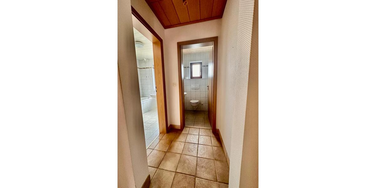 Etagenwohnung Nufringen - 3.5 Zimmer, 102 m&sup2;, 1.350&euro; | Angebot:25928788