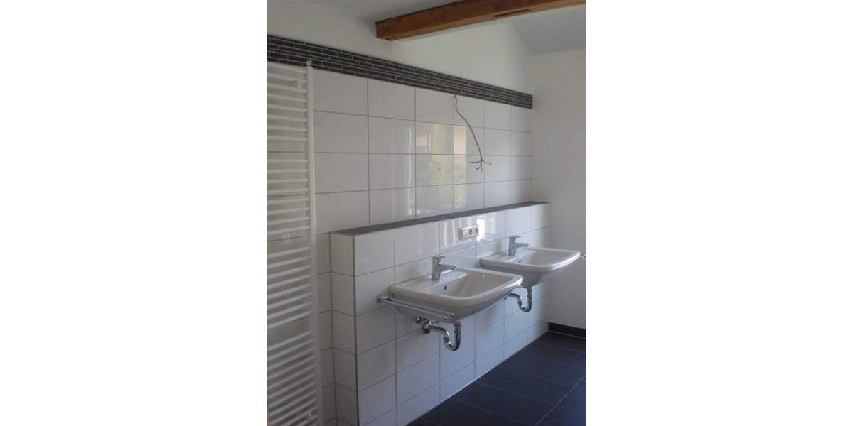 Doppelhaushälfte Bad Urach Wittlingen - 5 Zimmer, 146 m&sup2;, 395.000&euro; | Angebot:25678600