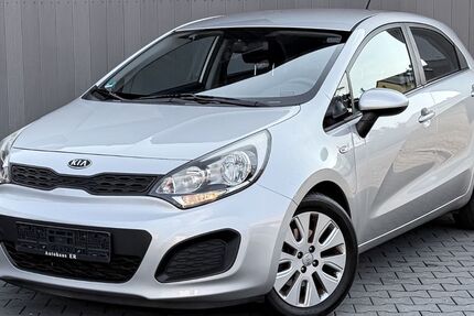 Kia Rio 65.000 km 5.880 &euro; Reutlingen 72770