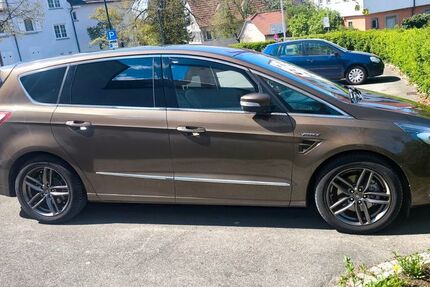 Ford S-Max 95.900 km 17.499 &euro; Metzingen 72555