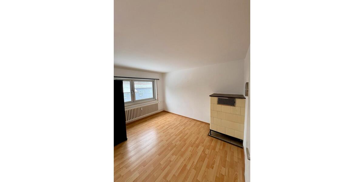 Etagenwohnung Engstingen - 3 Zimmer, 75 m&sup2;, 700&euro; | Angebot:25841298