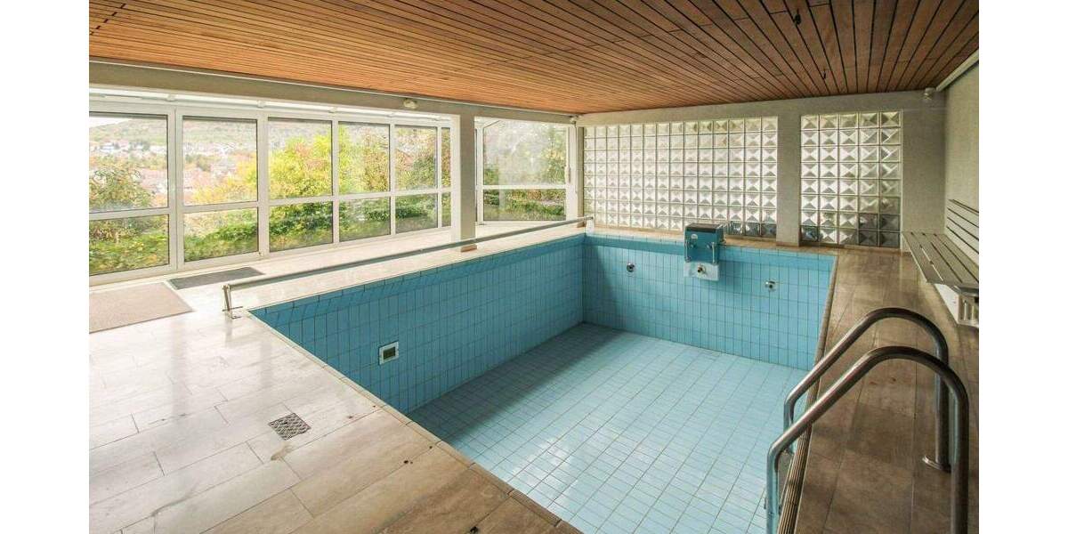 Einfamilienhaus Pfullingen - 7 Zimmer, 229 m&sup2;, 649.000&euro; | Angebot:25837282