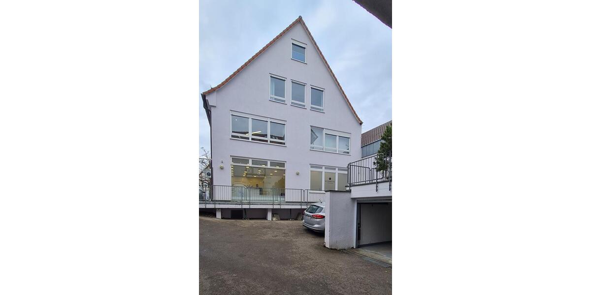 Dachgeschoßwohnung Leinfelden-Echterdingen Echterdingen - 7 Zimmer, 190 m&sup2;, 465.000&euro; | Angebot:27166108