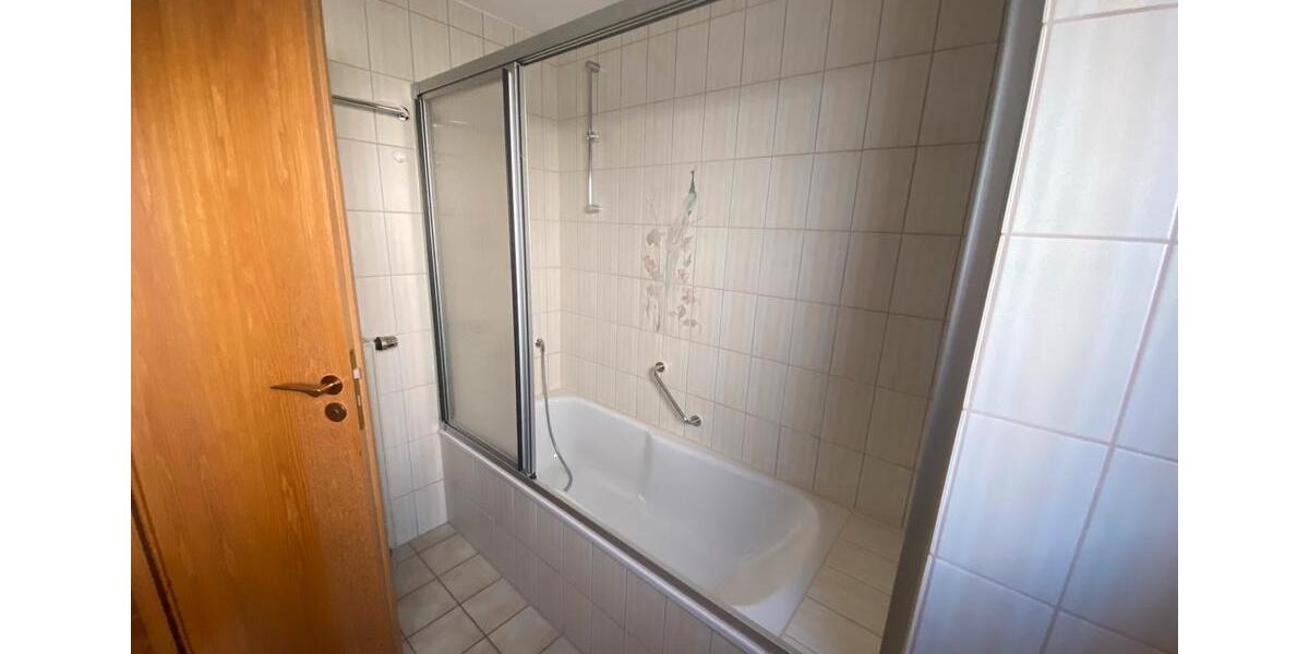 Etagenwohnung Stuttgart Degerloch - 2 Zimmer, 63 m&sup2;, 1.190&euro; | Angebot:25959888