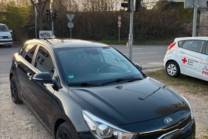 Kia Rio 101.200 km 9.490 &euro; Stuttgart 70182