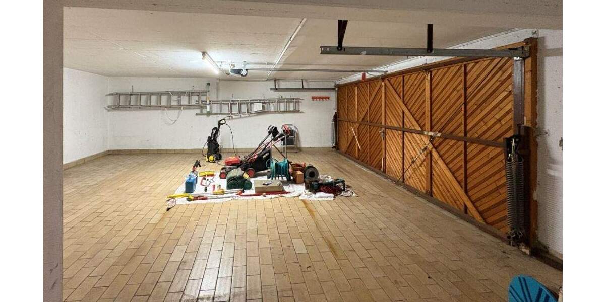 Einfamilienhaus Herrenberg - 8 Zimmer, 216 m&sup2;, 985.000&euro; | Angebot:25748797