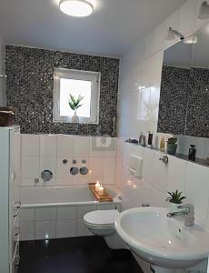 DESIGN TRIFFT AUF WOHNKOMFORT - Terrassenwohnung Sindelfingen Sindelfingen (Stadt) | Angebot:27159470
