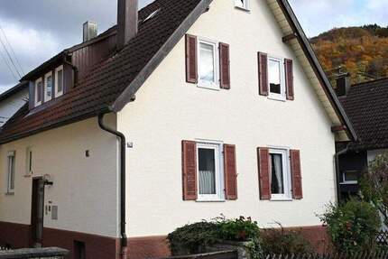 Haus Bad Urach - 5 Zimmer, 143 m&sup2;, 375.000&euro; | Angebot:25804260