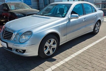 Mercedes-Benz E 200 164.000 km 5.900 &euro; Reutlingen 72766