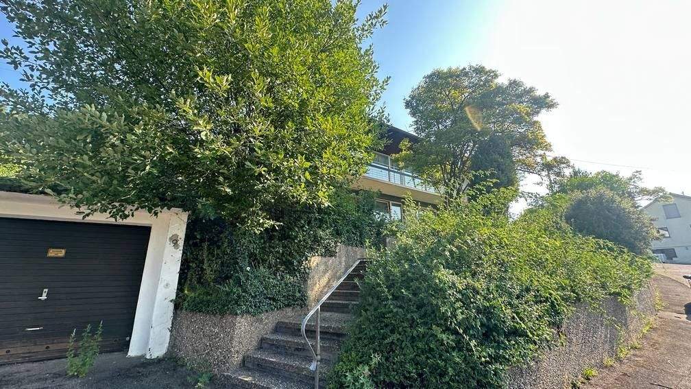 Mehrfamilienhaus, Wohnhaus Ostelsheim - 9 Zimmer, 210 m&sup2;, 649.000&euro; | Angebot:25737007