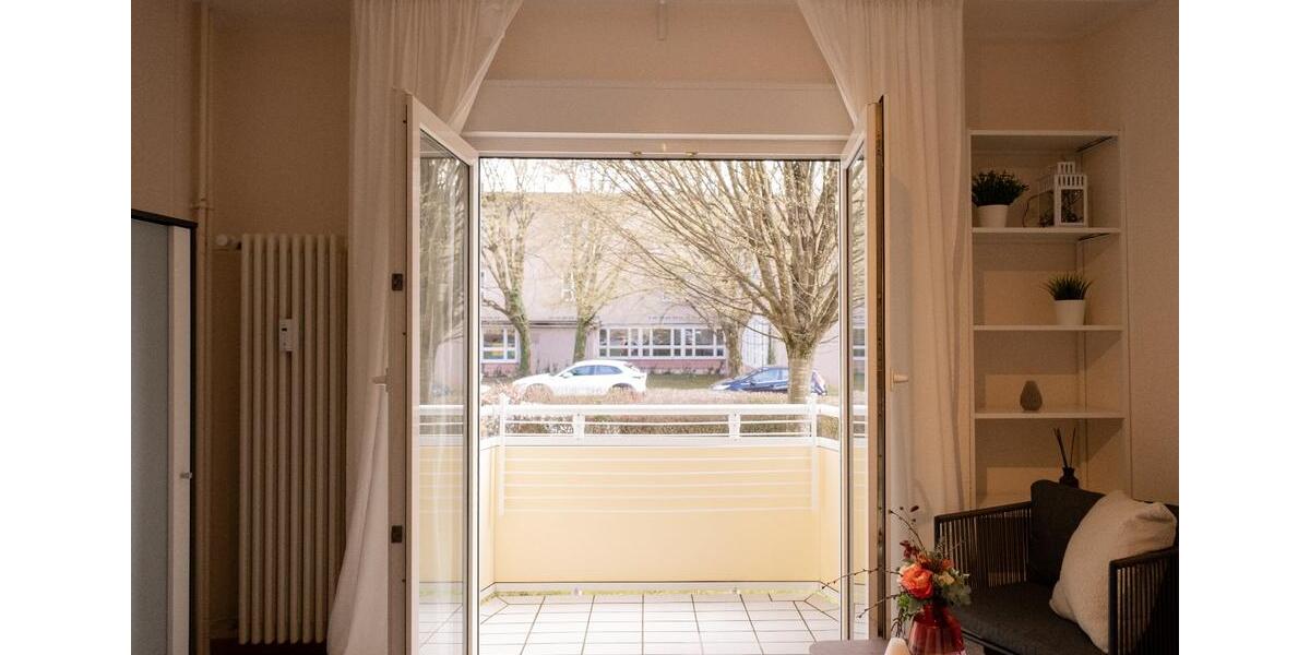 Hochparterre Stuttgart Degerloch - 1.5 Zimmer, 28 m&sup2;, 785&euro; | Angebot:25840408