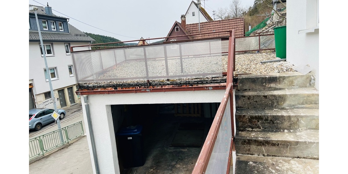 Teilsaniertes Einfamilien-Mehrgenerationenhaus mit Terrasse, Garage und zusätzlichem Waldgrundstück - Einfamilienhaus Horb am Neckar | Angebot:26019766