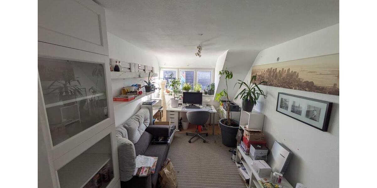 Dachgeschoßwohnung Stuttgart Sillenbuch - 3.5 Zimmer, 66 m&sup2;, 935&euro; | Angebot:25965679