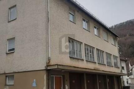 IDEALE KOMBINATION AUS ARBEIT & LEBEN - Haus Bad Urach | Angebot:25893279