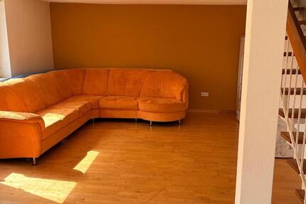 Wohnung Nürtingen - 4 Zimmer, 120 m&sup2;, 900&euro; | Angebot:25976166