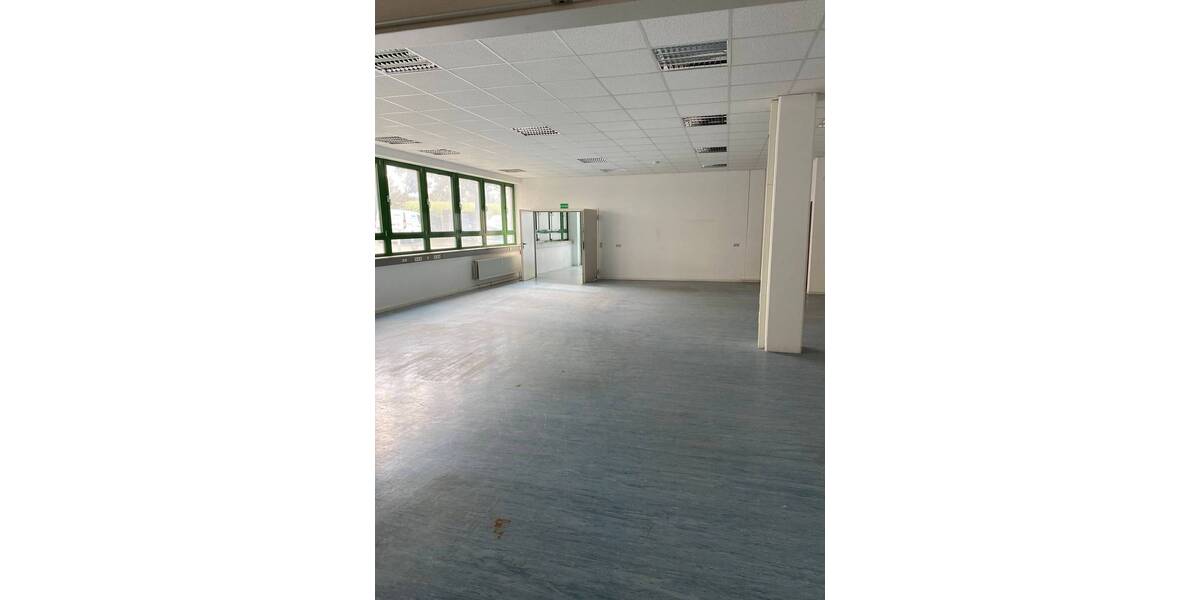 Gewerbeobjekt Leinfelden-Echterdingen Echterdingen - 7 Zimmer, 330 m&sup2;, 2.970&euro; | Angebot:25704248