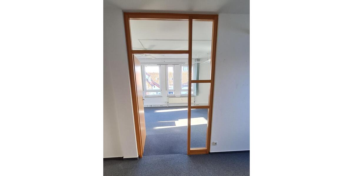 Dachgeschoßwohnung Leinfelden-Echterdingen Echterdingen - 7 Zimmer, 190 m&sup2;, 465.000&euro; | Angebot:27166108