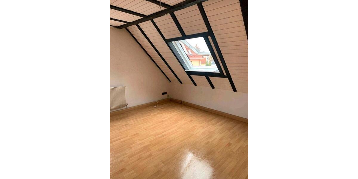 Dachgeschoßwohnung Reutlingen Reutlingen (Kernstadt) - 5 Zimmer, 65 m&sup2;, 223.000&euro; | Angebot:27198574