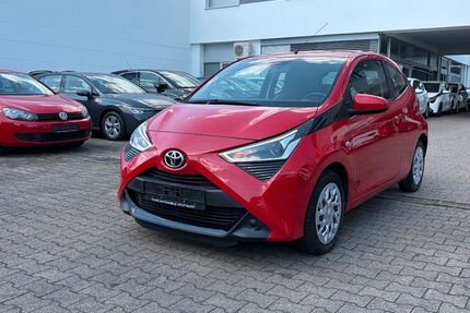 Toyota Aygo (X) 86.322 km 6.995 &euro; Stuttgart 70597