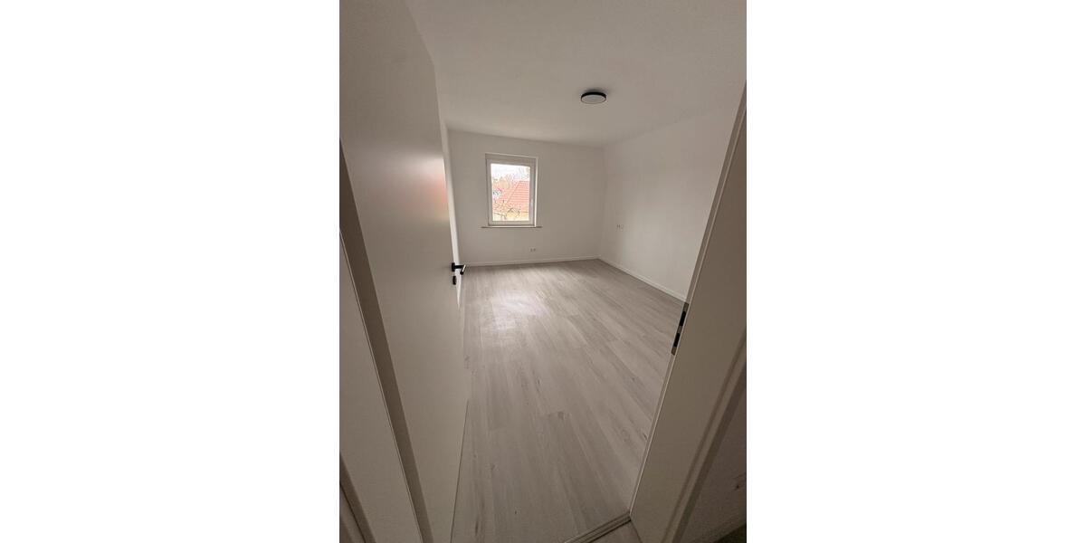 Etagenwohnung Bisingen - 4 Zimmer, 100 m&sup2;, 1.200&euro; | Angebot:25959859