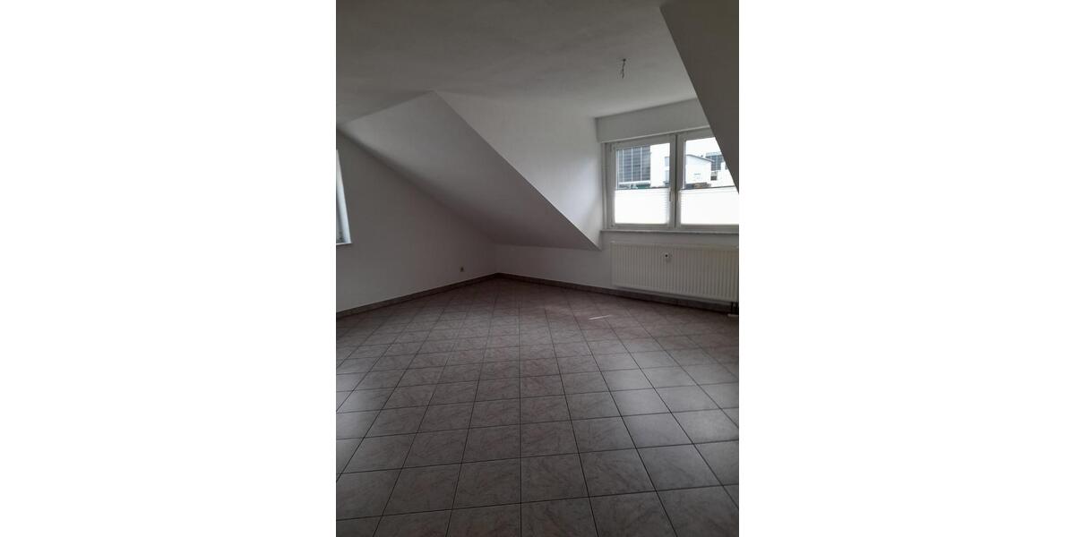 Dachgeschoßwohnung Engstingen - 3 Zimmer, 97 m&sup2;, 660&euro; | Angebot:25960849