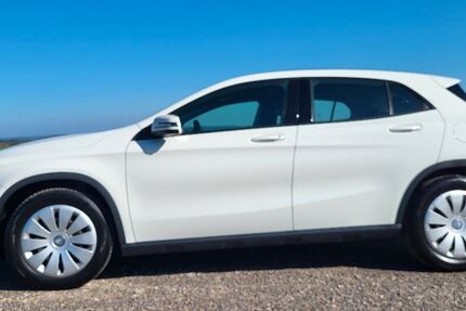 Mercedes-Benz GLA 200 135.000 km 11.990 &euro; Tübingen 72072