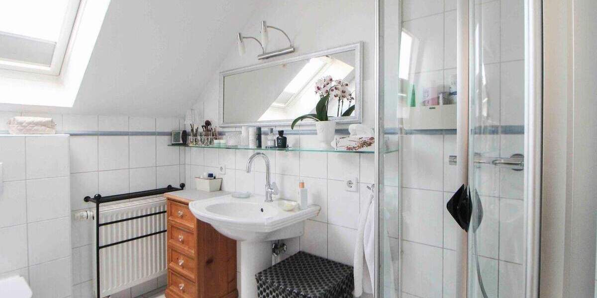 Mehrfamilienhaus, Wohnhaus Wolfschlugen - 5 Zimmer, 779.000&euro; | Angebot:25687417