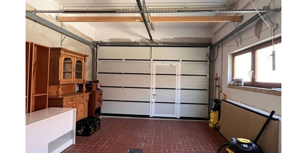 Mehrfamilienhaus, Wohnhaus Herrenberg - 7 Zimmer, 220 m&sup2;, 695.000&euro; | Angebot:25780767